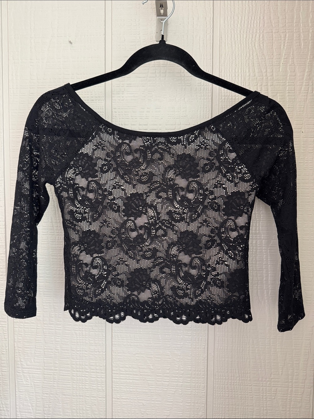 Wet Seal 3/4 Sleeve Lace Crop Top